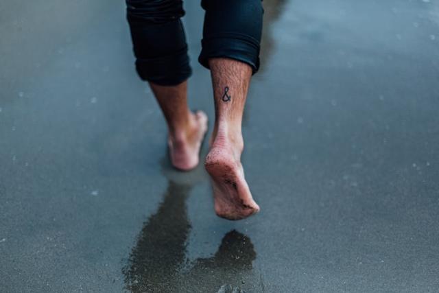 feet